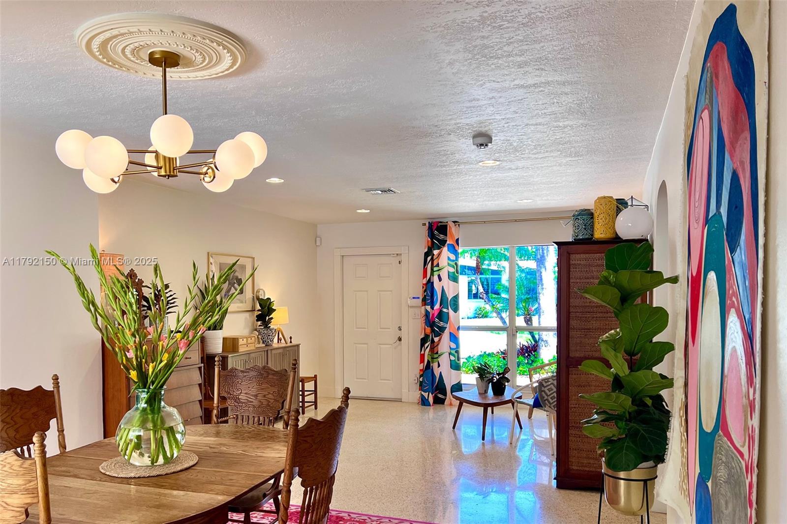 HOLLYWOOD LAKES SECTION - Residential