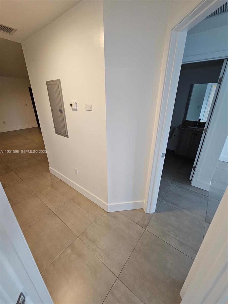 WEST FLAGLER PK SEC B - Residential Lease