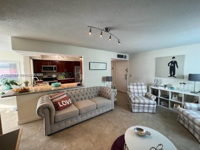 REEF SOUTH CONDO - Residential