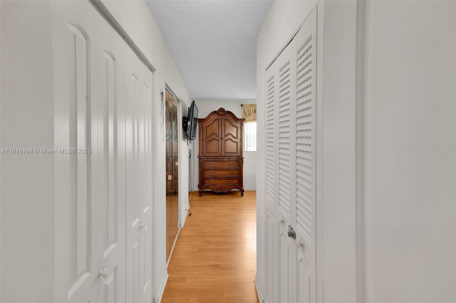 MEADOWBROOK LAKES CONDO - Residential