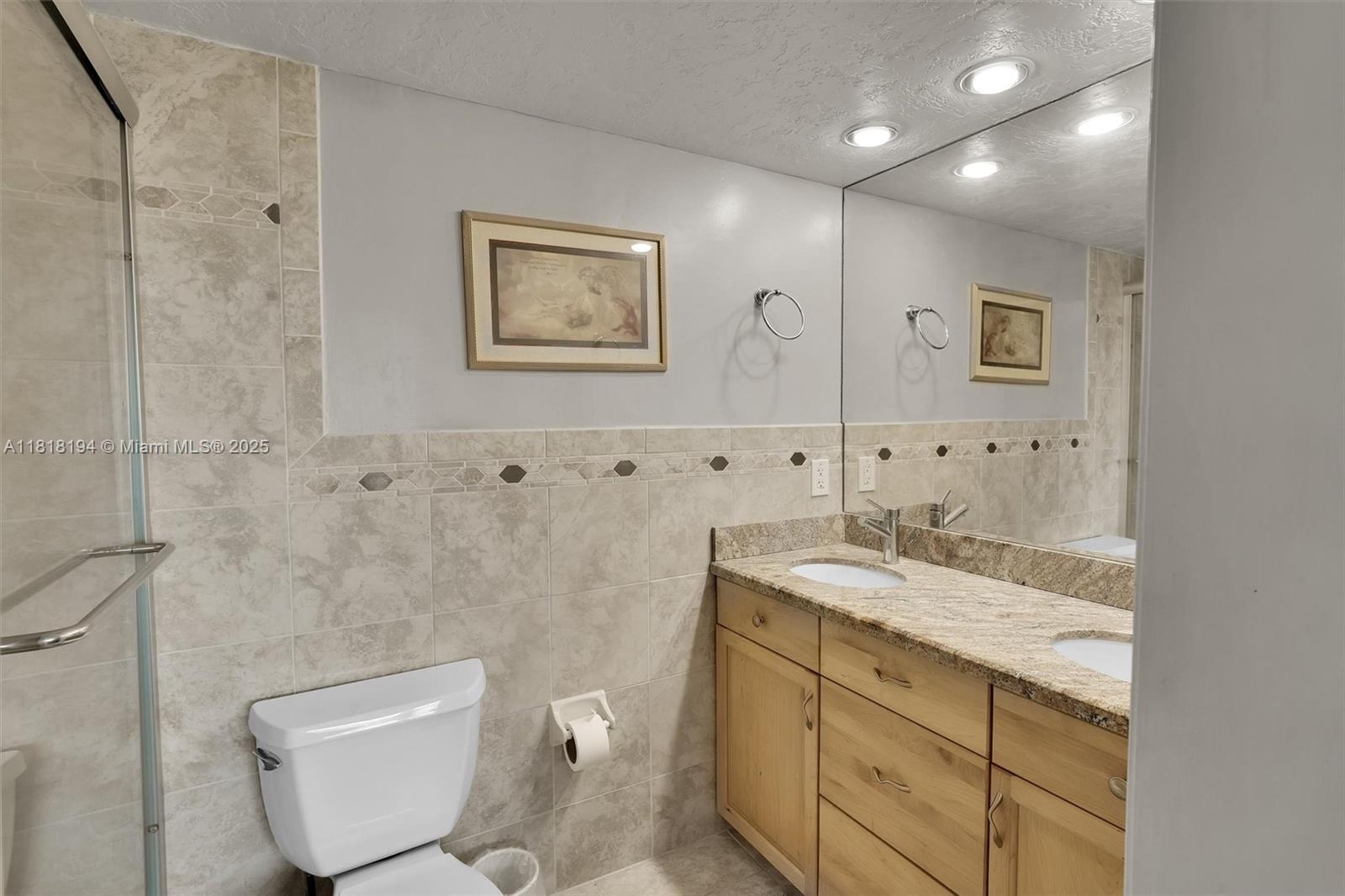 MEADOWBROOK LAKES CONDO - Residential