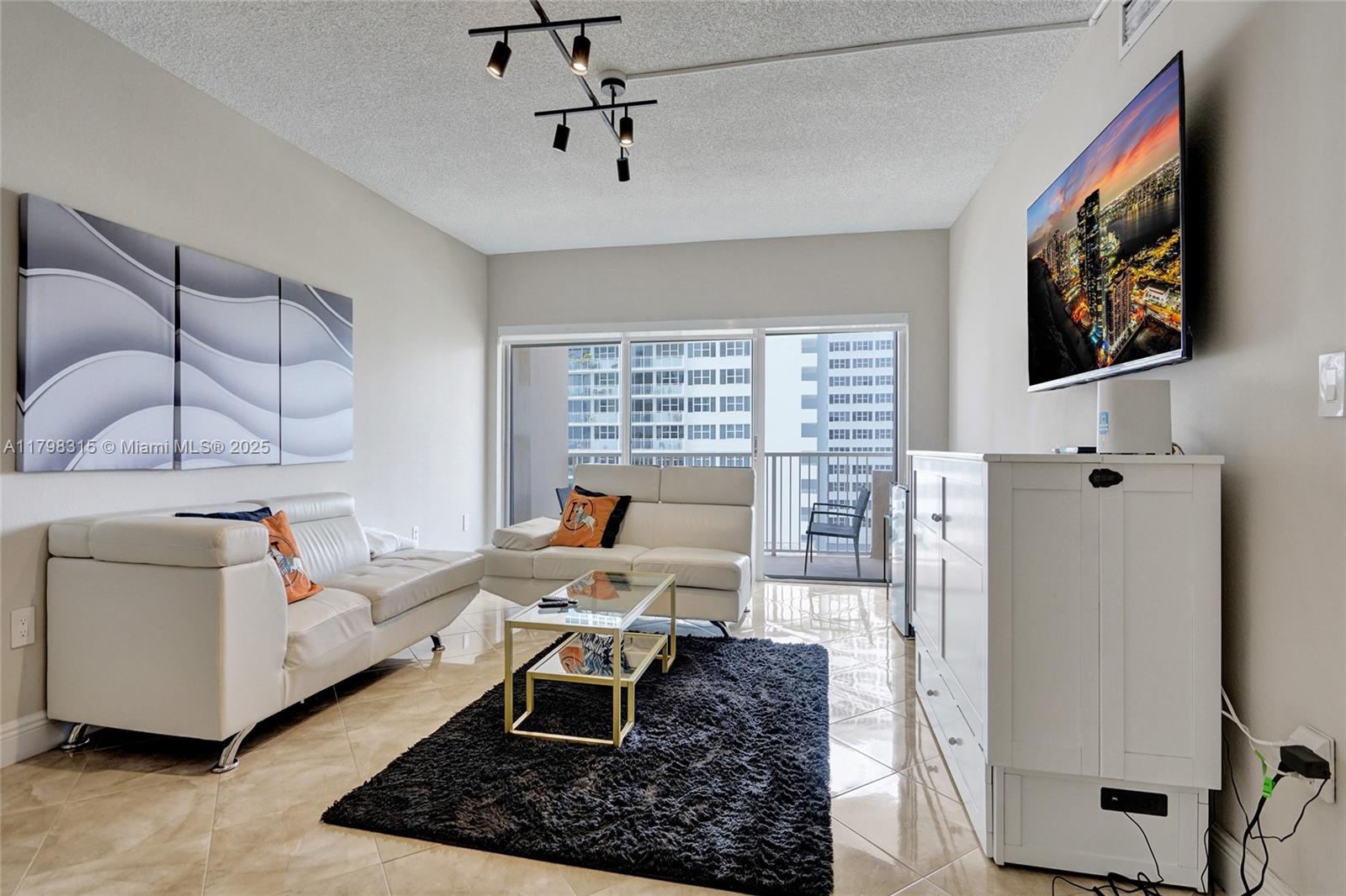 HEMISPHERES CONDO - Residential Lease