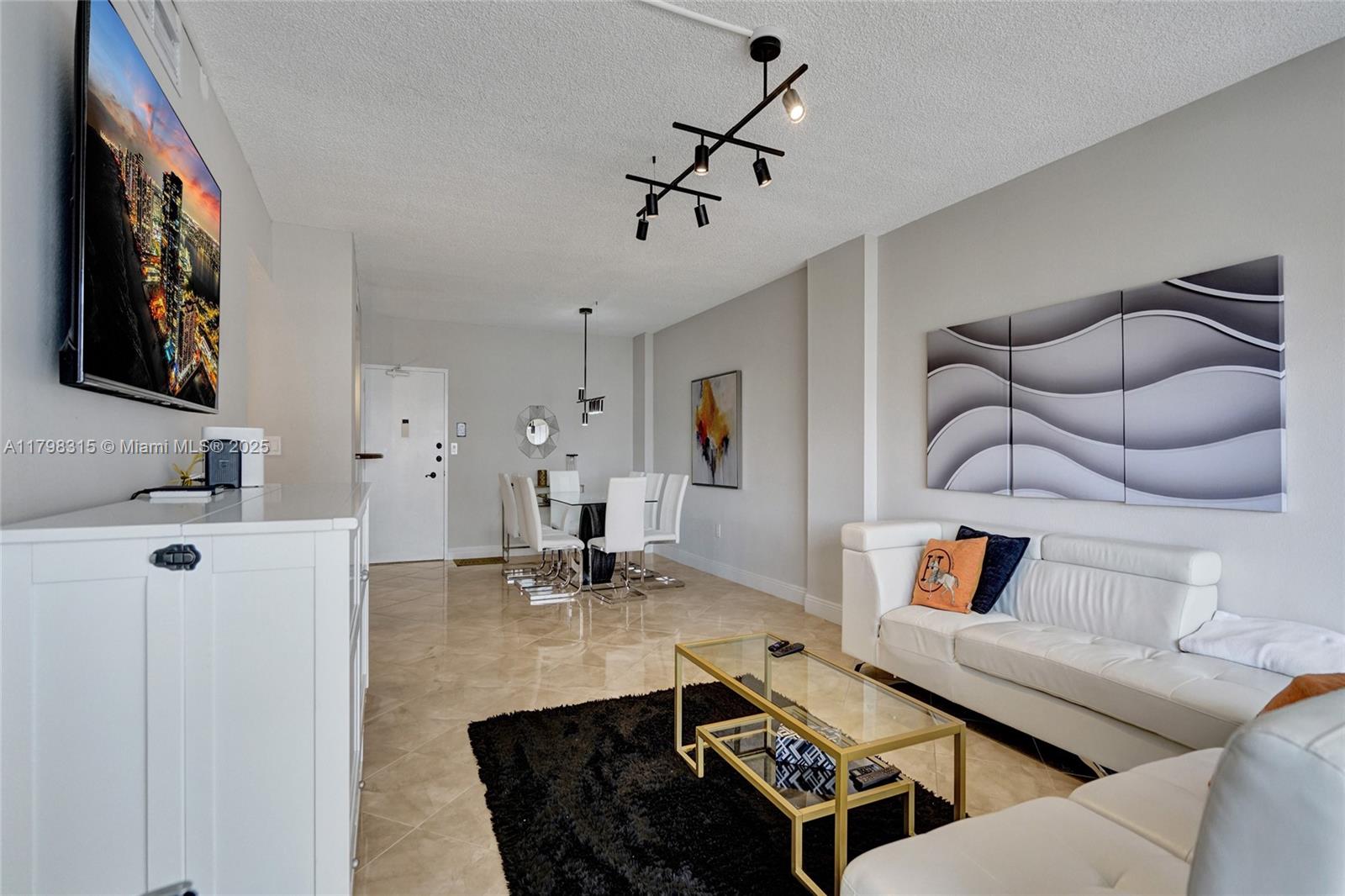 HEMISPHERES CONDO - Residential Lease