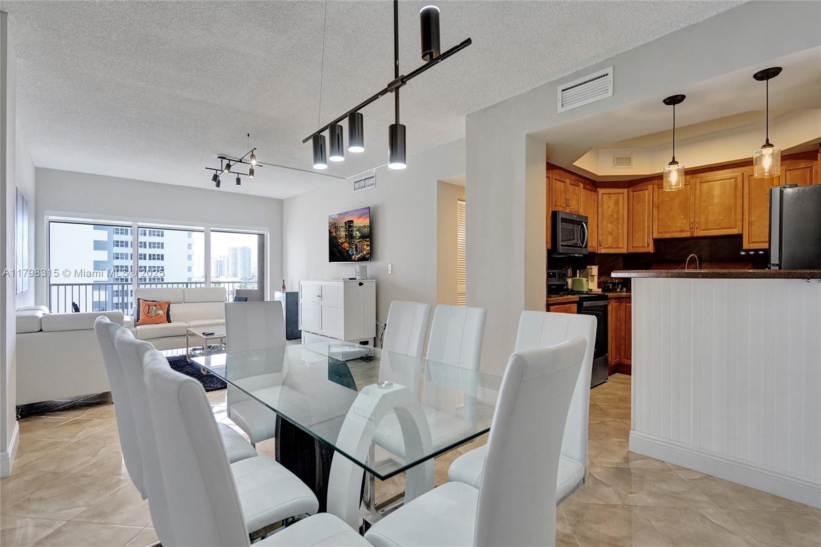 HEMISPHERES CONDO - Residential Lease