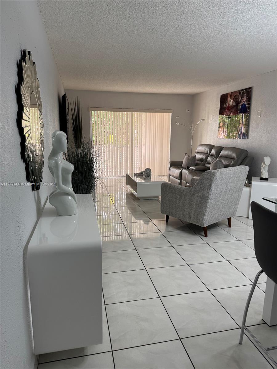1480 W 46th St 203