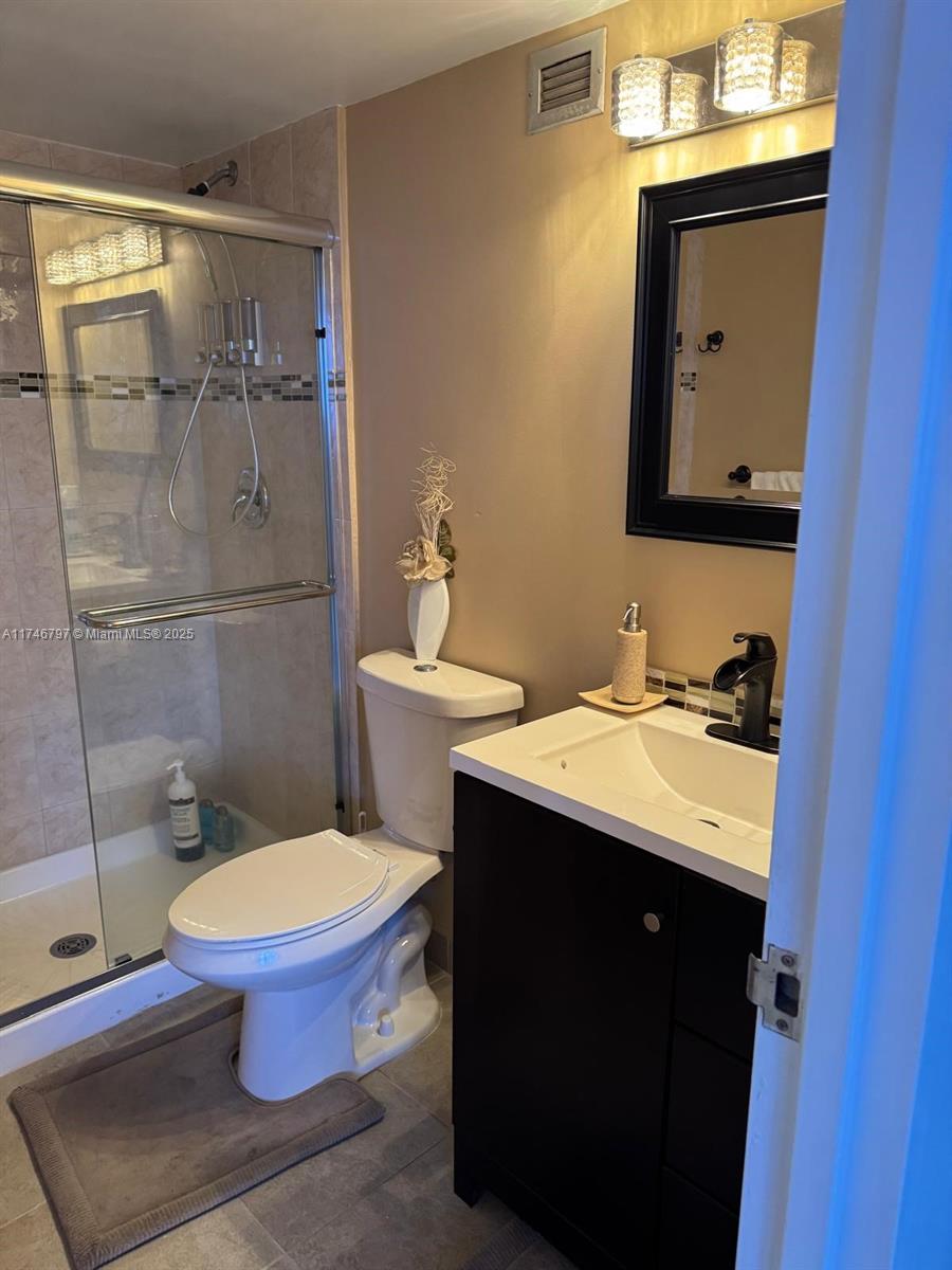 AVANT GARDE CONDO - Residential