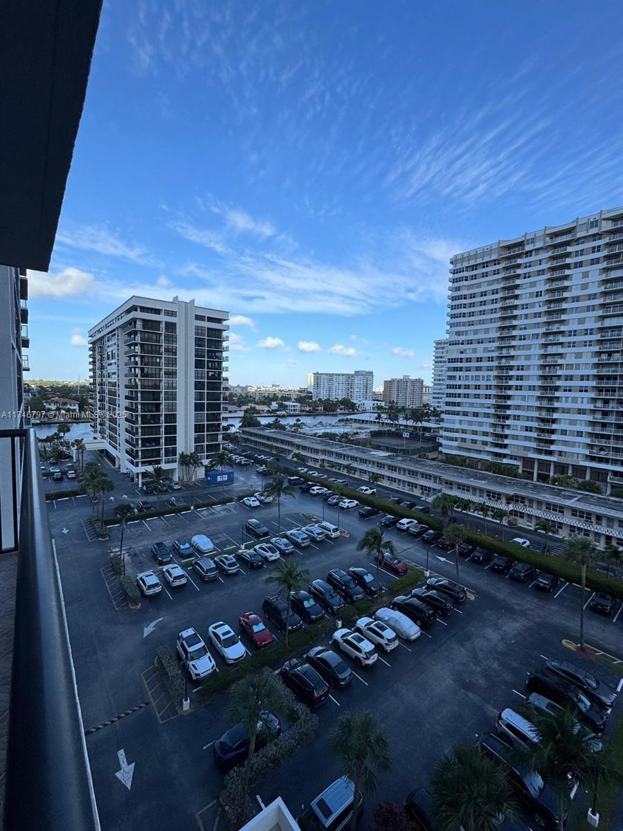 AVANT GARDE CONDO - Residential