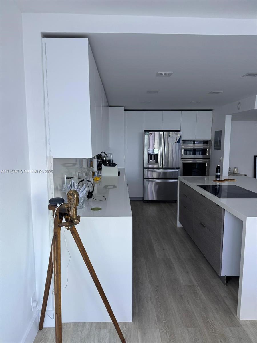 AVANT GARDE CONDO - Residential