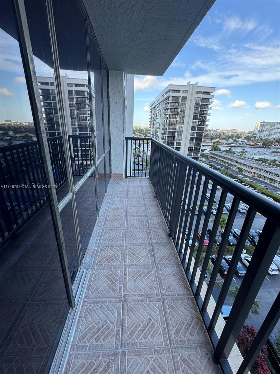 AVANT GARDE CONDO - Residential