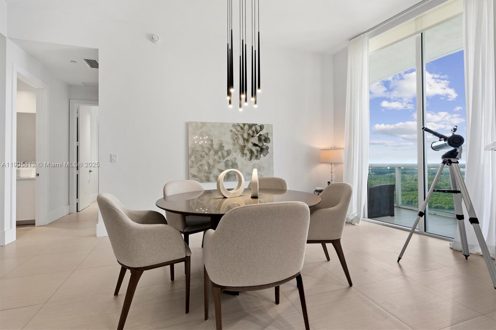 TDR TOWER III CONDO - Residential