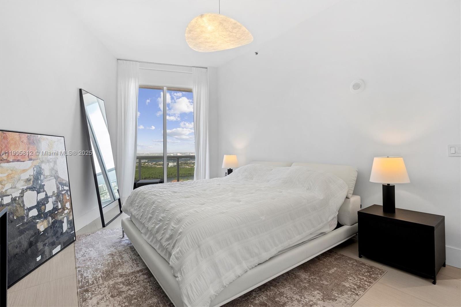 TDR TOWER III CONDO - Residential