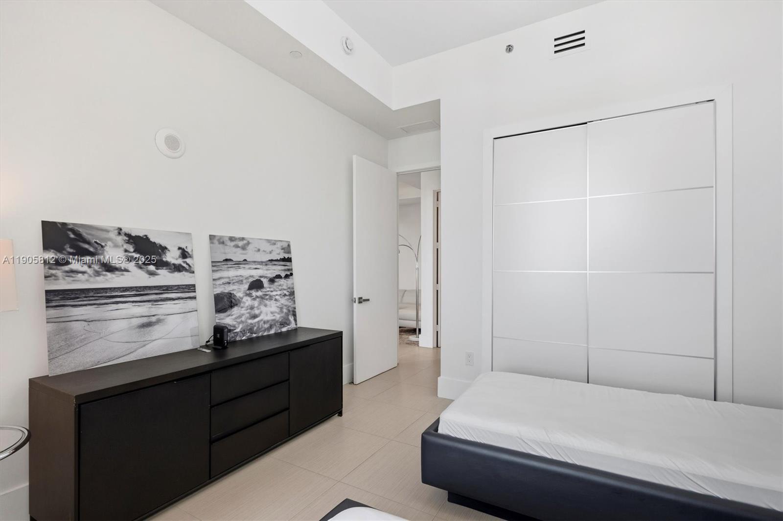 TDR TOWER III CONDO - Residential