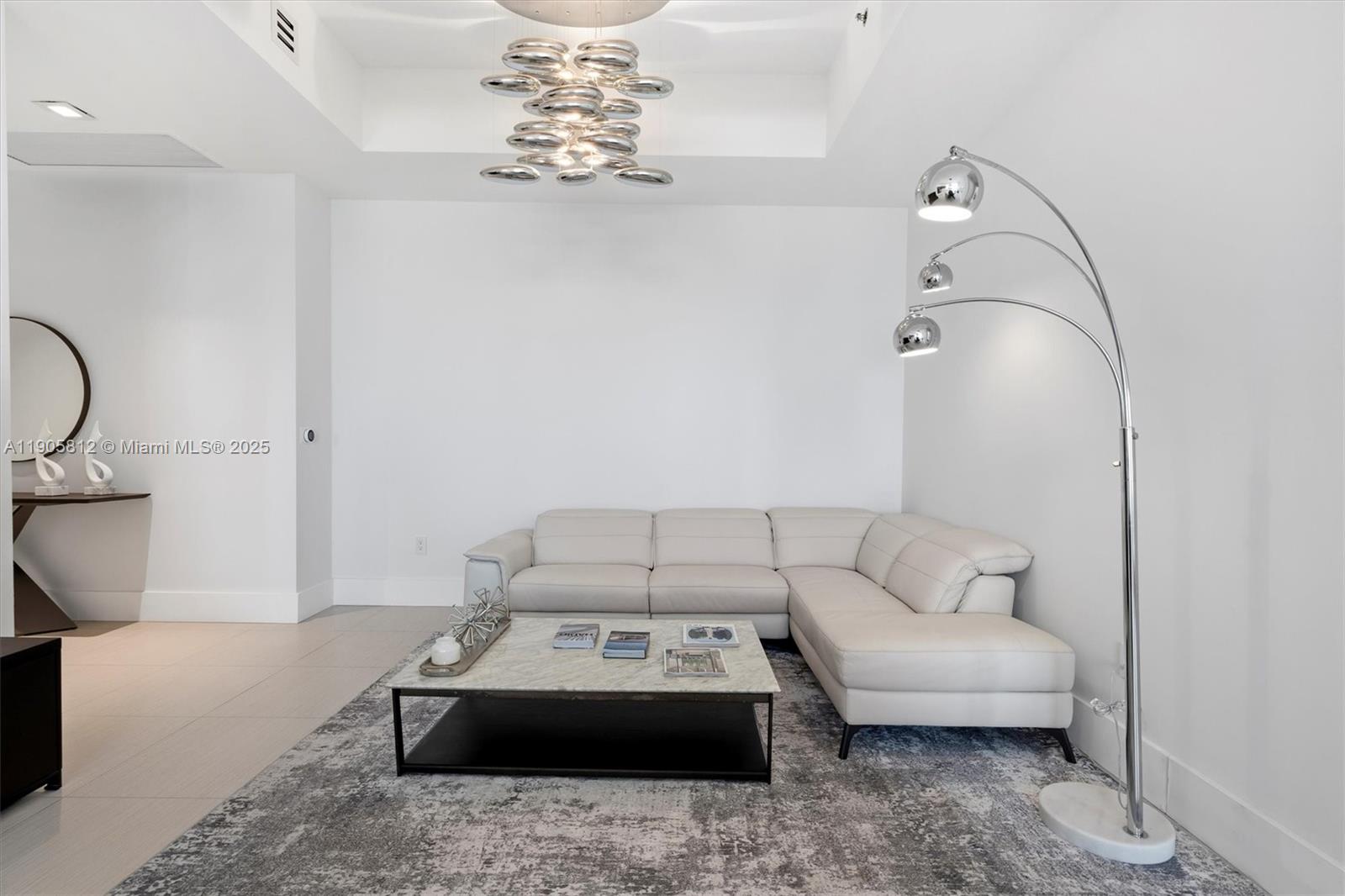 TDR TOWER III CONDO - Residential