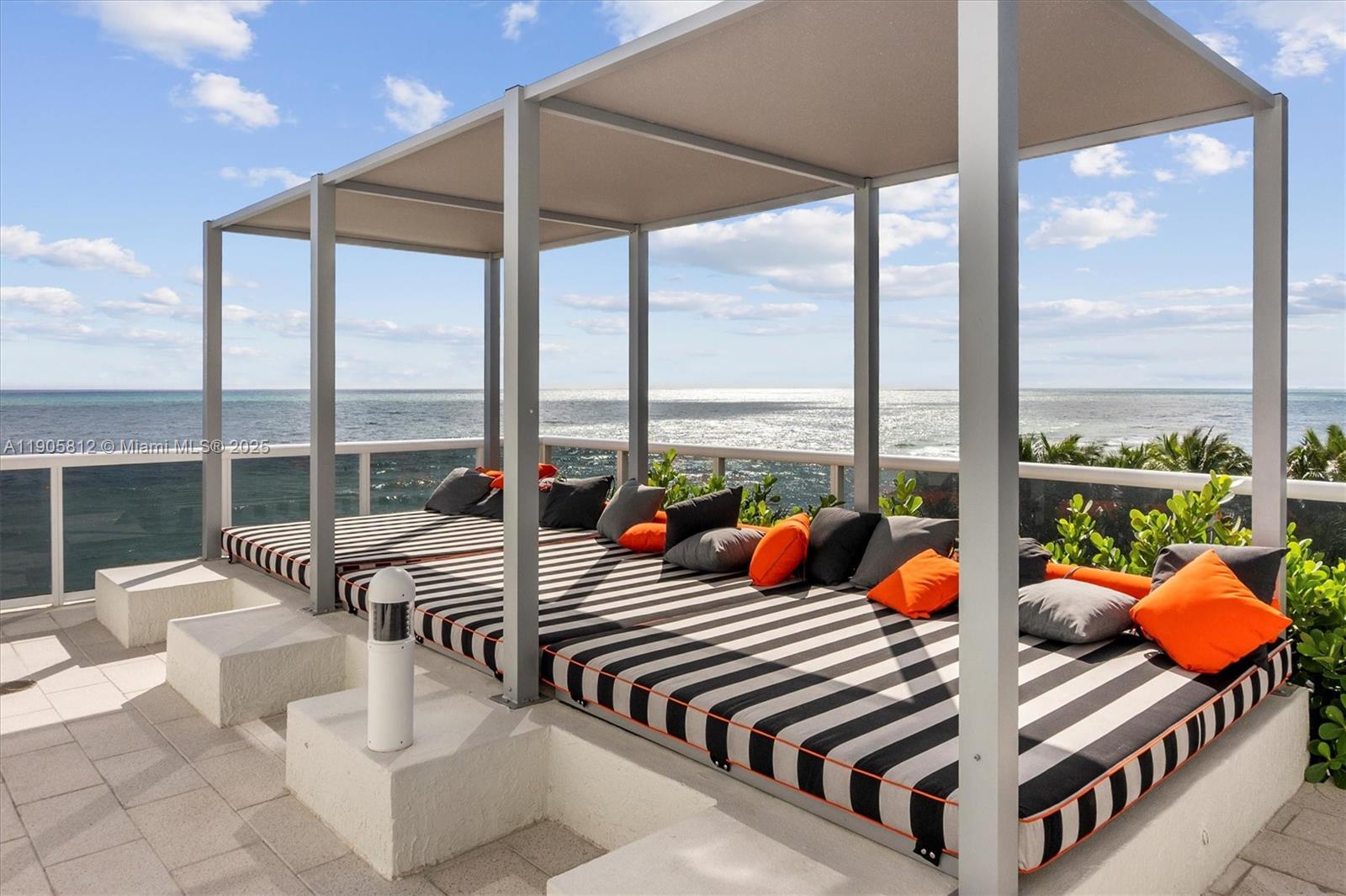 TDR TOWER III CONDO - Residential