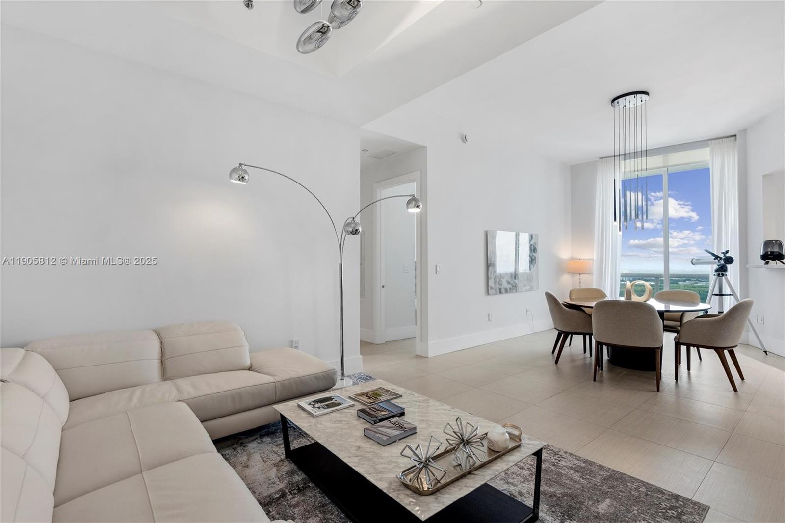 TDR TOWER III CONDO - Residential