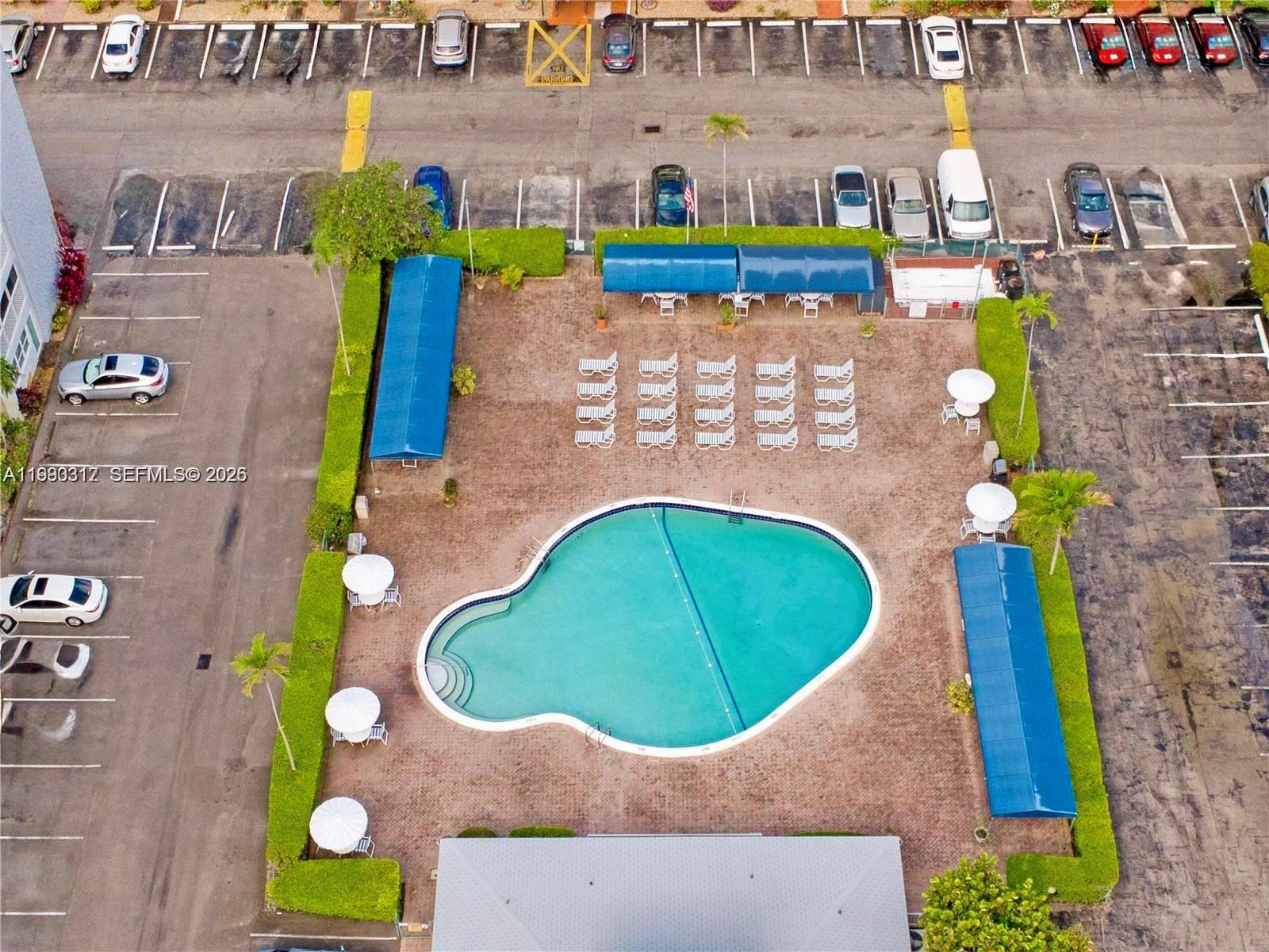 THIRD GULFSTREAM GARDEN - Residential