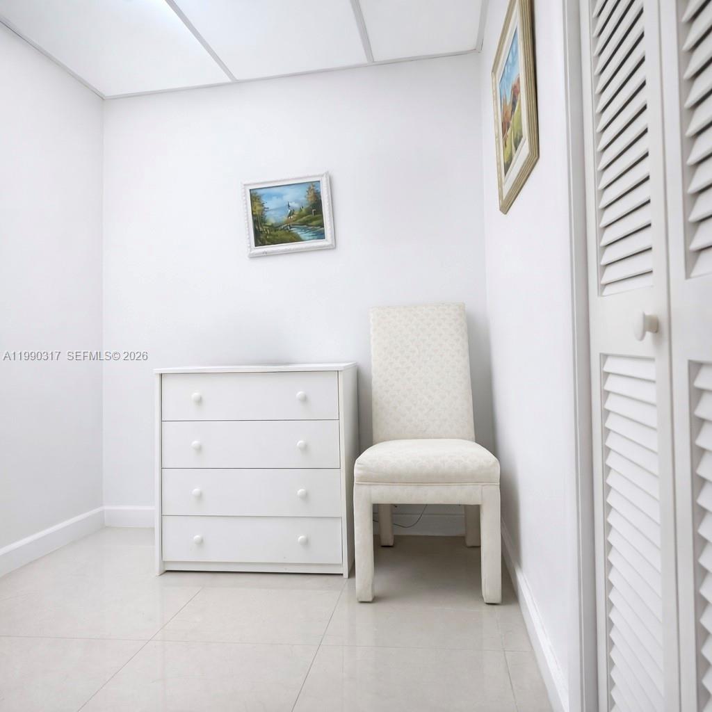 THIRD GULFSTREAM GARDEN - Residential