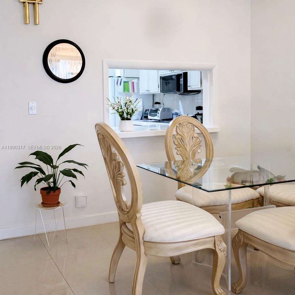 THIRD GULFSTREAM GARDEN - Residential