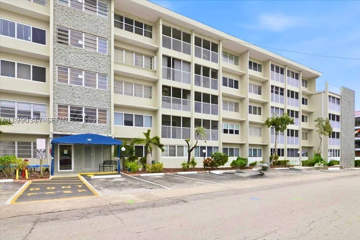 330 SE 2nd St 101G