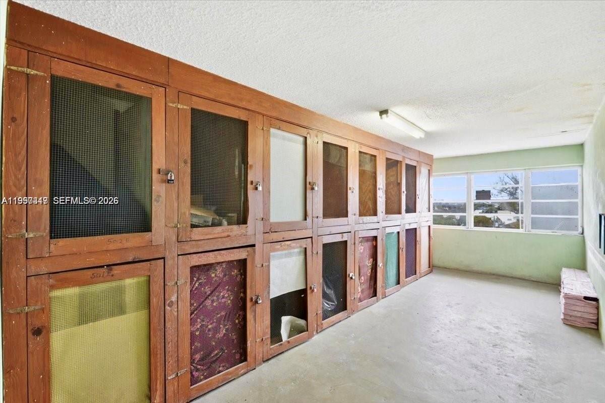 THIRD GULFSTREAM GARDEN - Residential