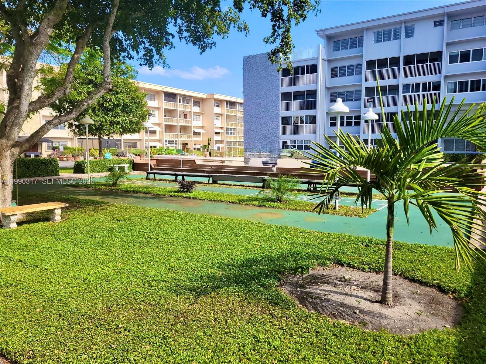 THIRD GULFSTREAM GARDEN - Residential