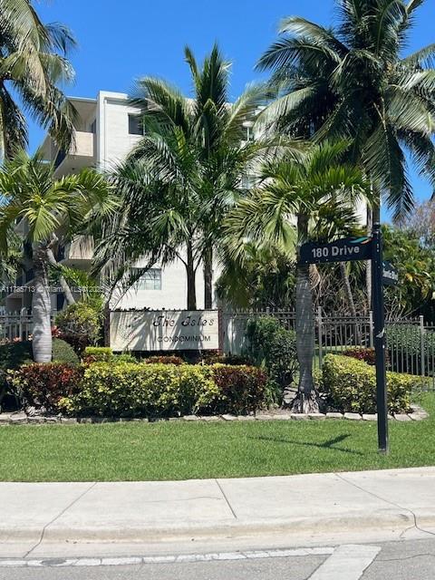 Rental Property at 250 181st Dr 414, Sunny Isles Beach, Miami-Dade County, Florida - Bedrooms: 1 
Bathrooms: 2  - $1,990 MO.