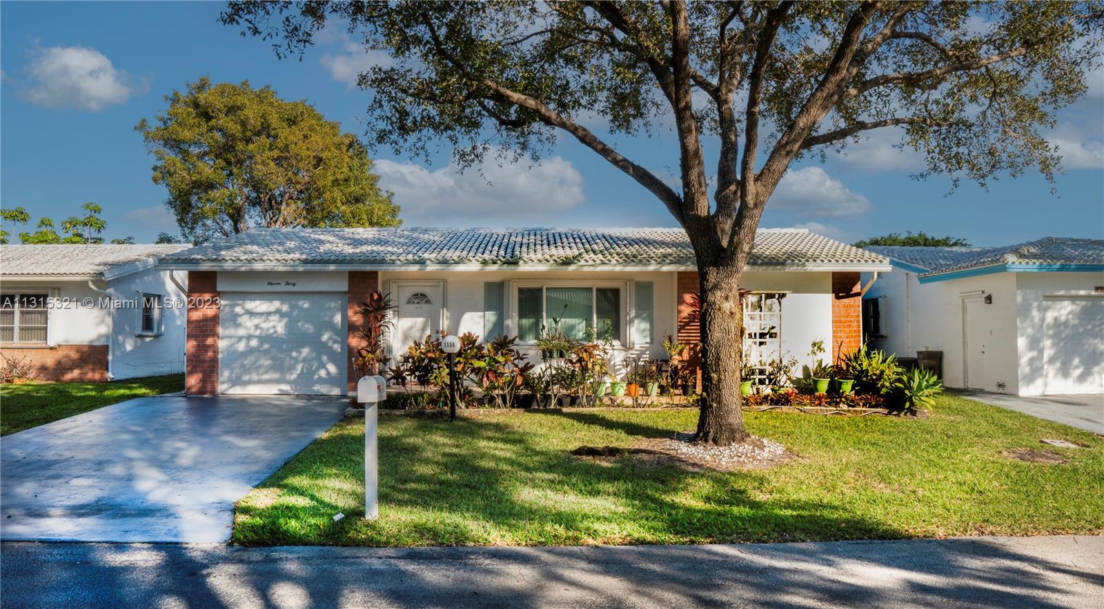 Photo 2 of 46 of 1130 NW 90th Way house