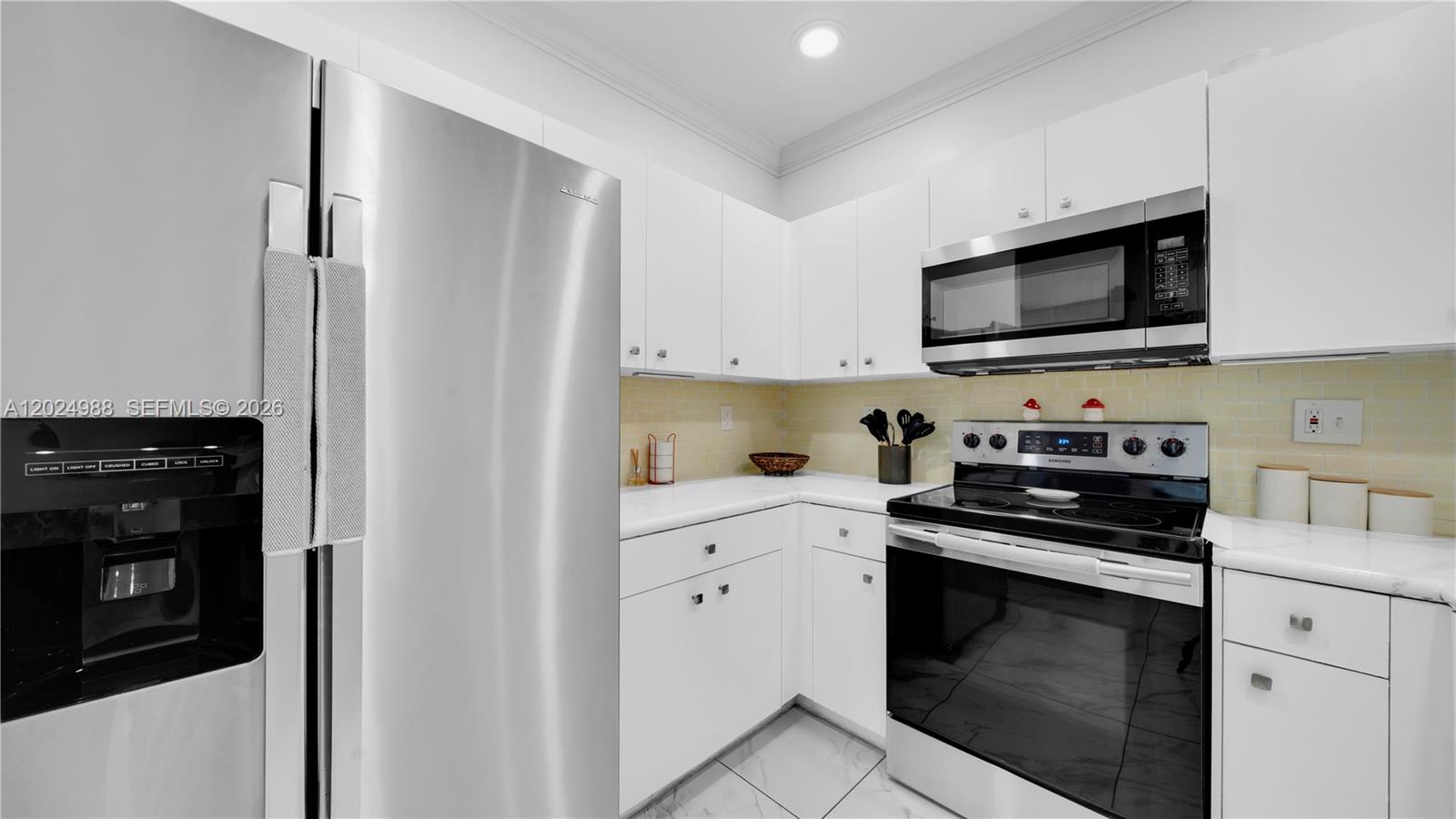 SILVER PALM HOMES - Residential
