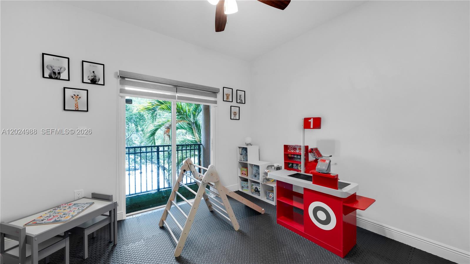 SILVER PALM HOMES - Residential