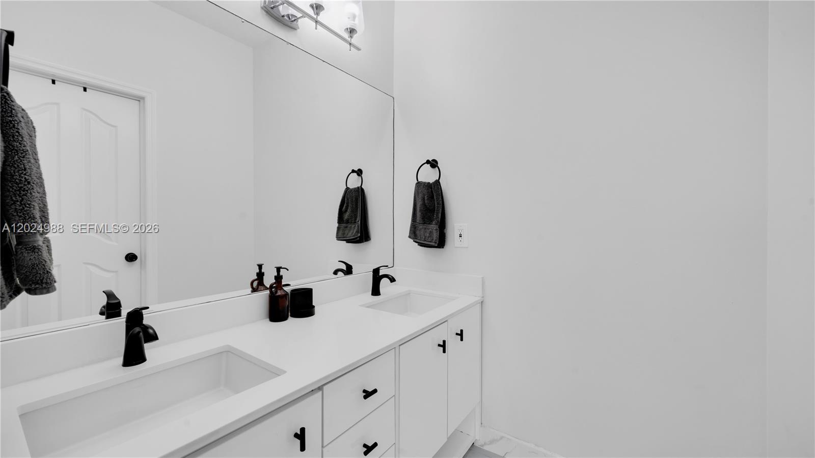 SILVER PALM HOMES - Residential