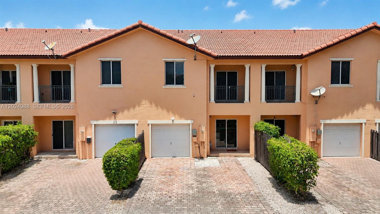 SILVER PALM HOMES - Residential