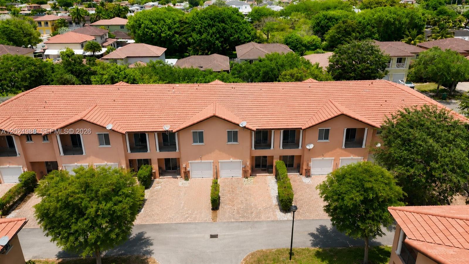 SILVER PALM HOMES - Residential