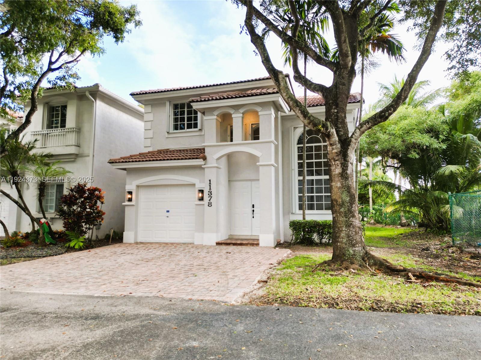 DORAL ISLES MARTINIQUE - Residential