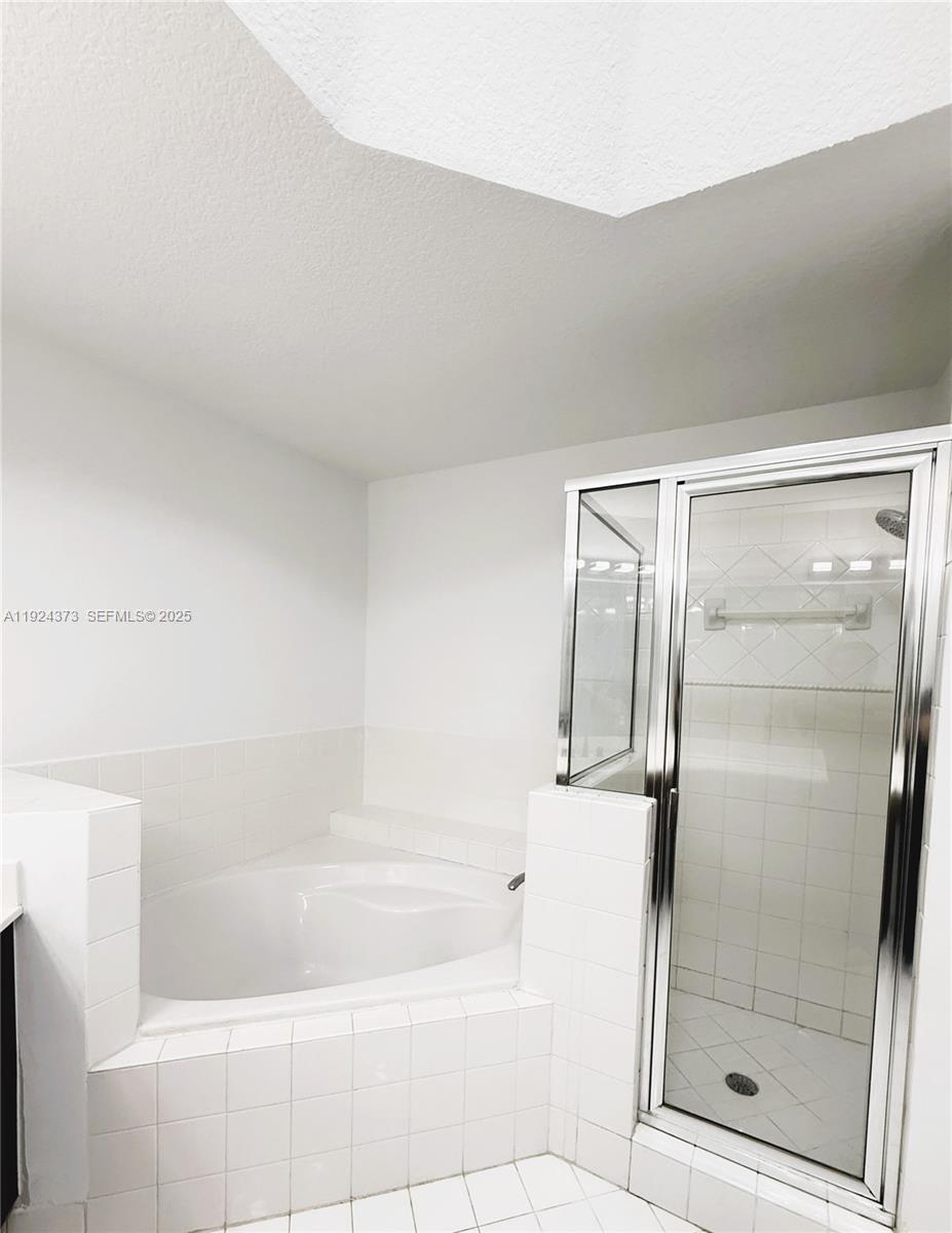 DORAL ISLES MARTINIQUE - Residential