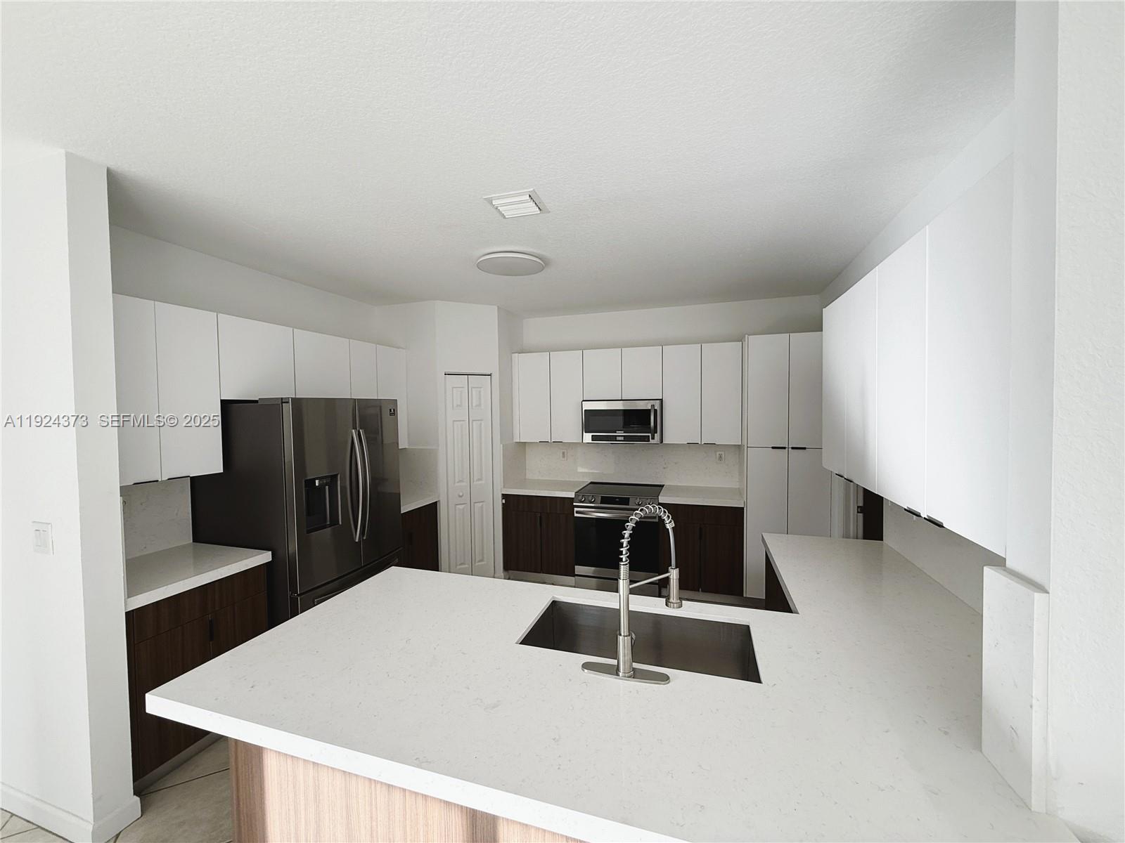 DORAL ISLES MARTINIQUE - Residential