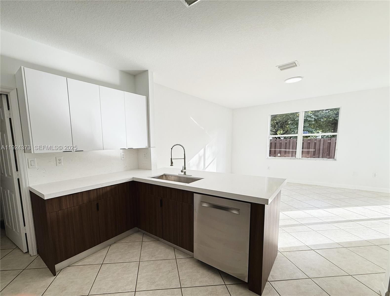 DORAL ISLES MARTINIQUE - Residential