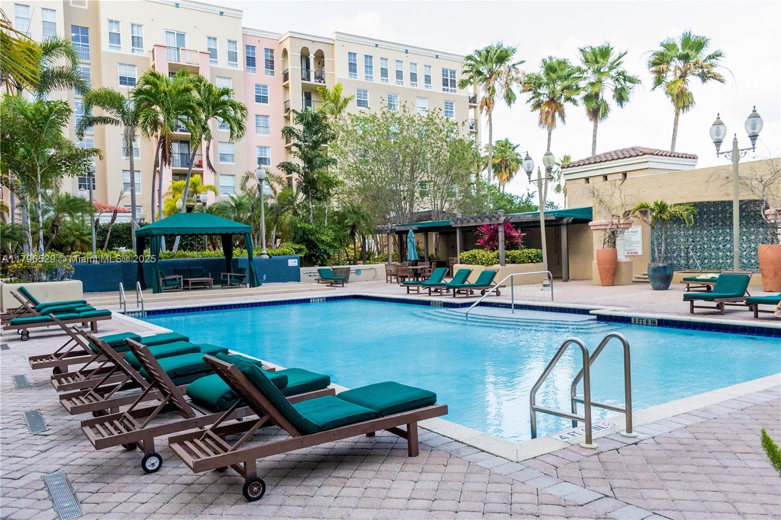 LAS OLAS BY THE RIVER CON - Residential