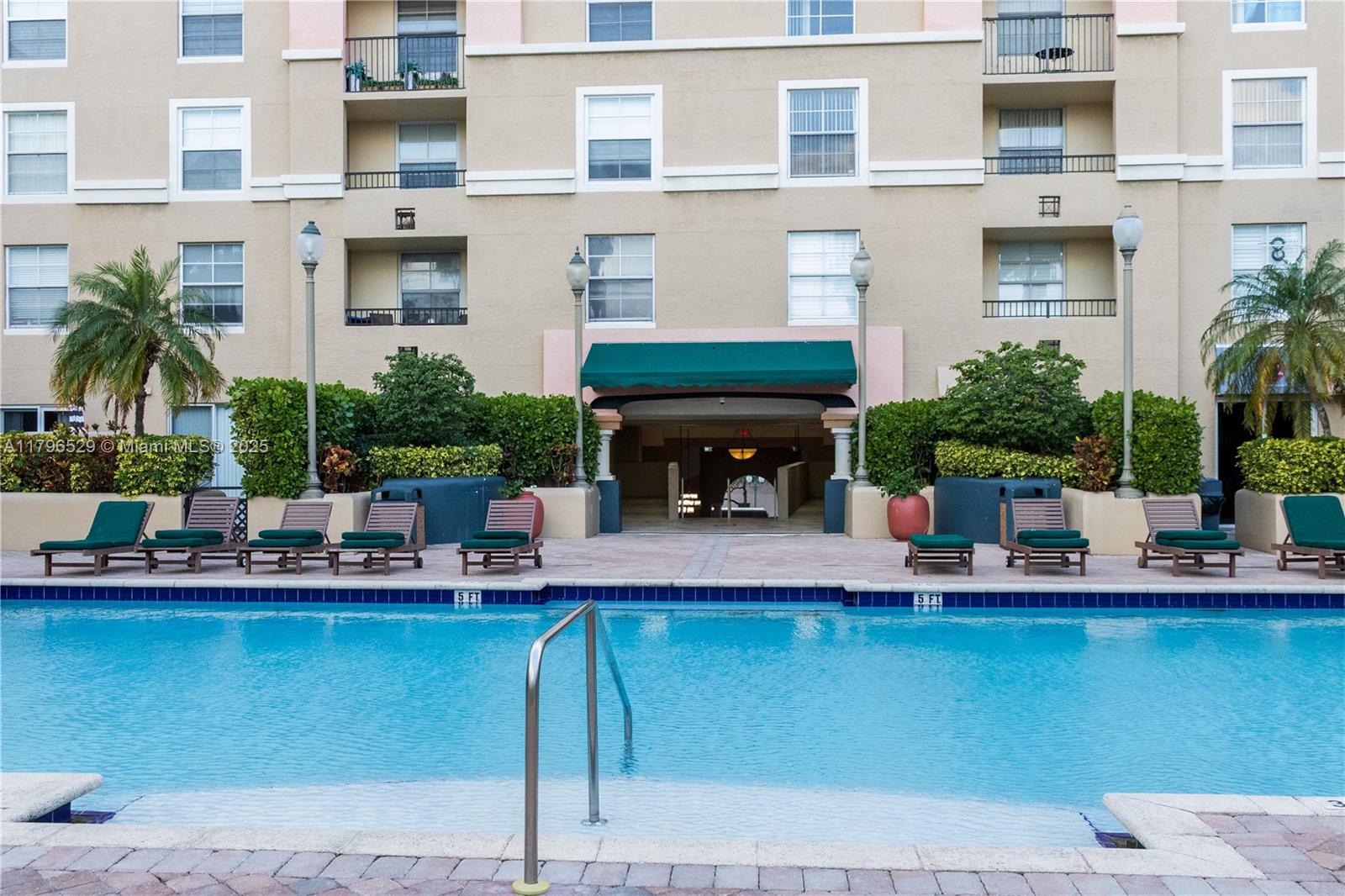 LAS OLAS BY THE RIVER CON - Residential