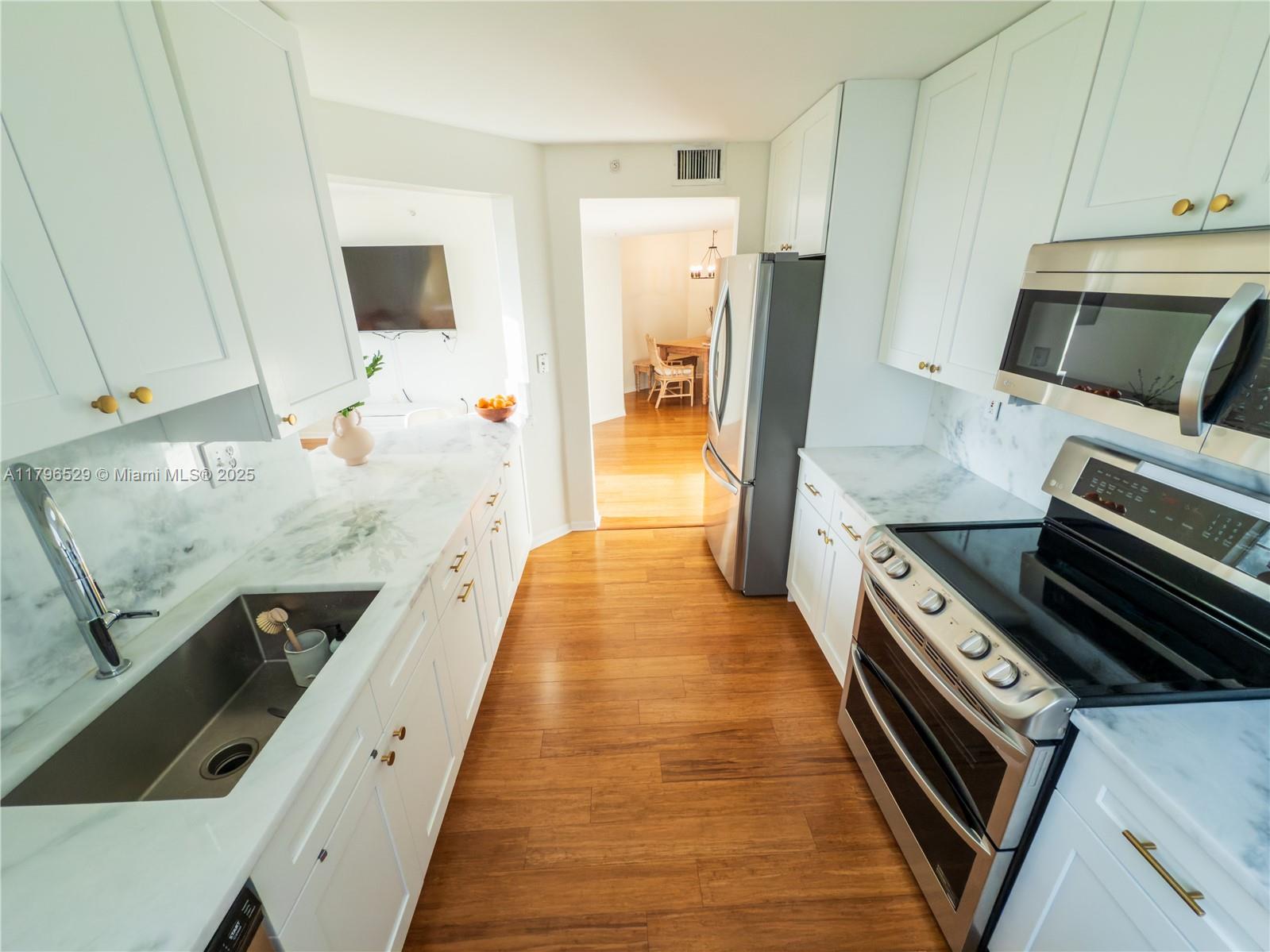 LAS OLAS BY THE RIVER CON - Residential