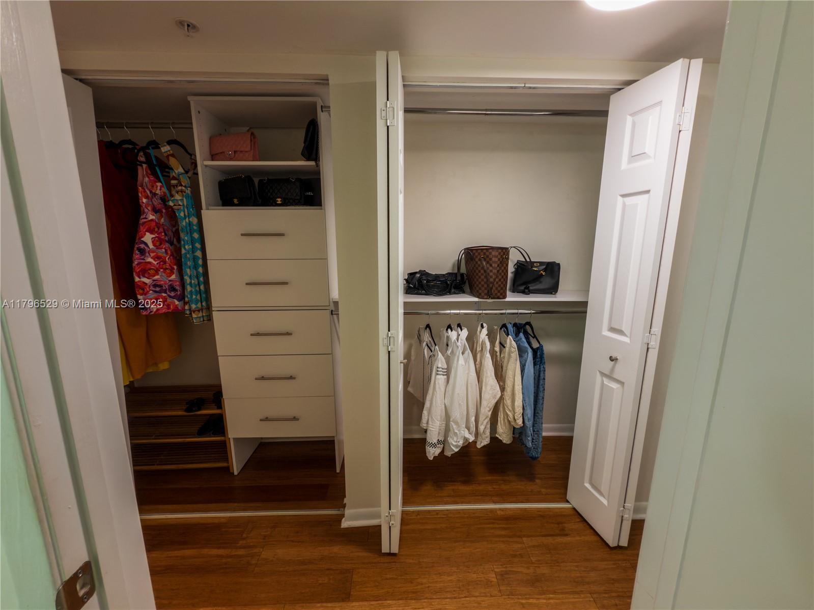 LAS OLAS BY THE RIVER CON - Residential