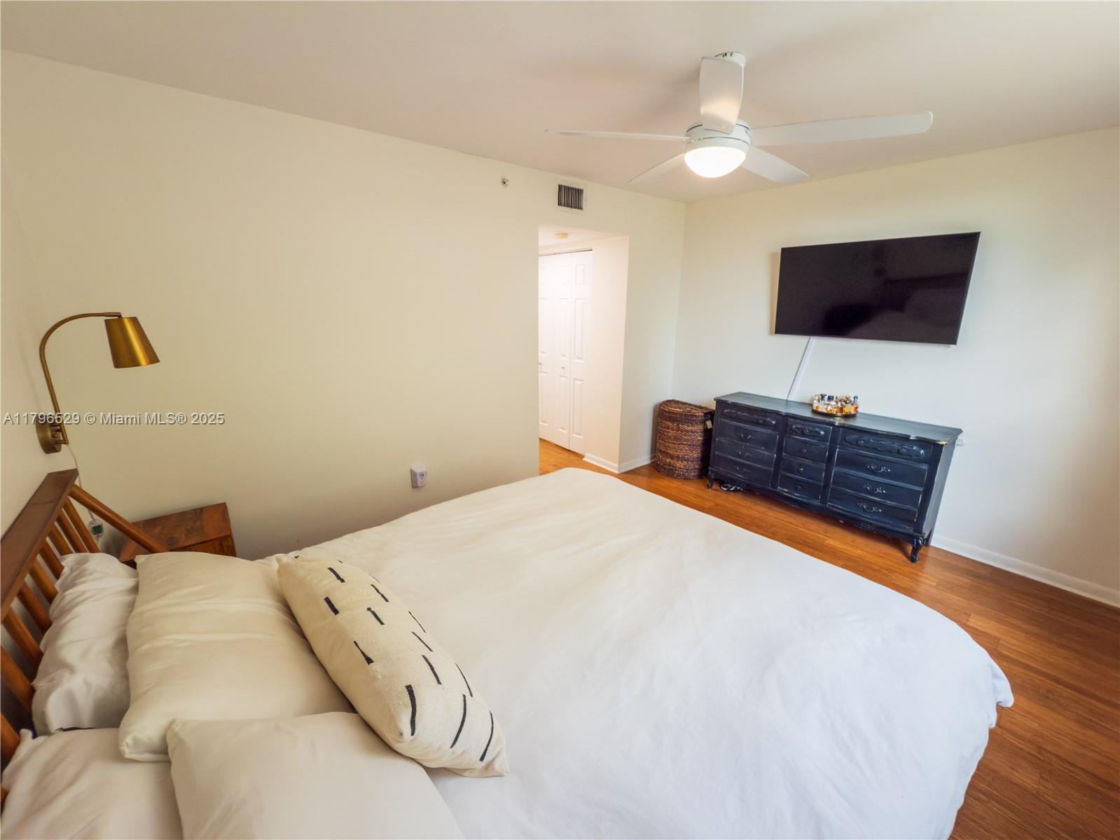 LAS OLAS BY THE RIVER CON - Residential