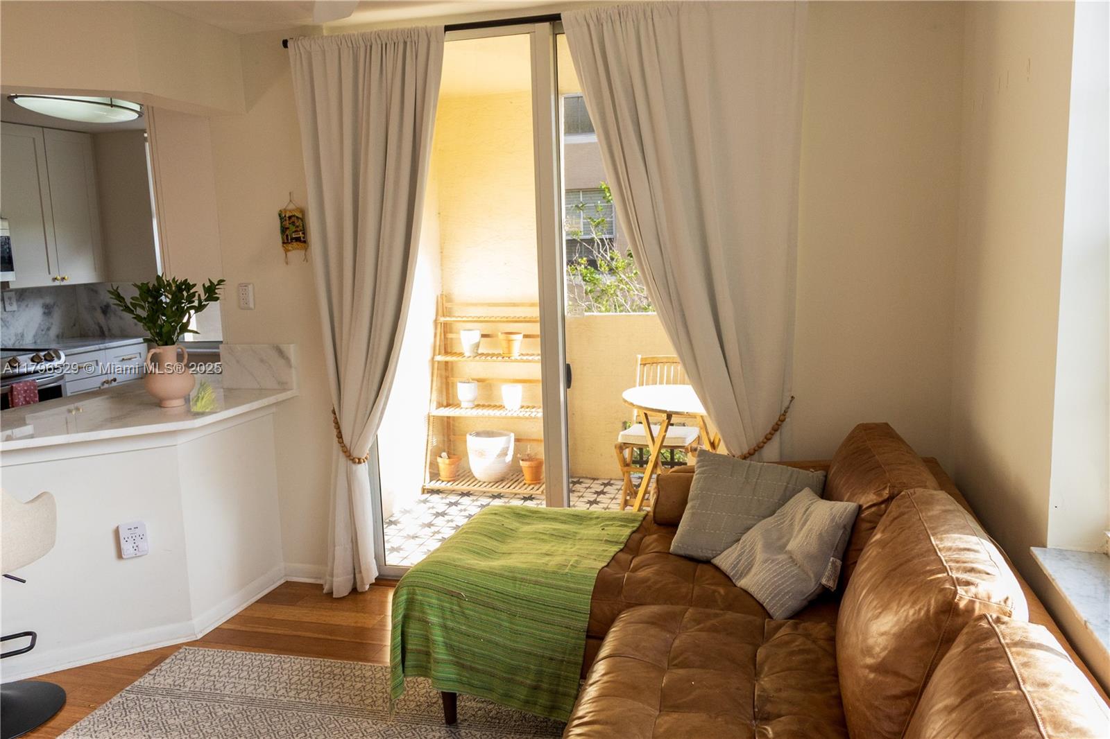 LAS OLAS BY THE RIVER CON - Residential