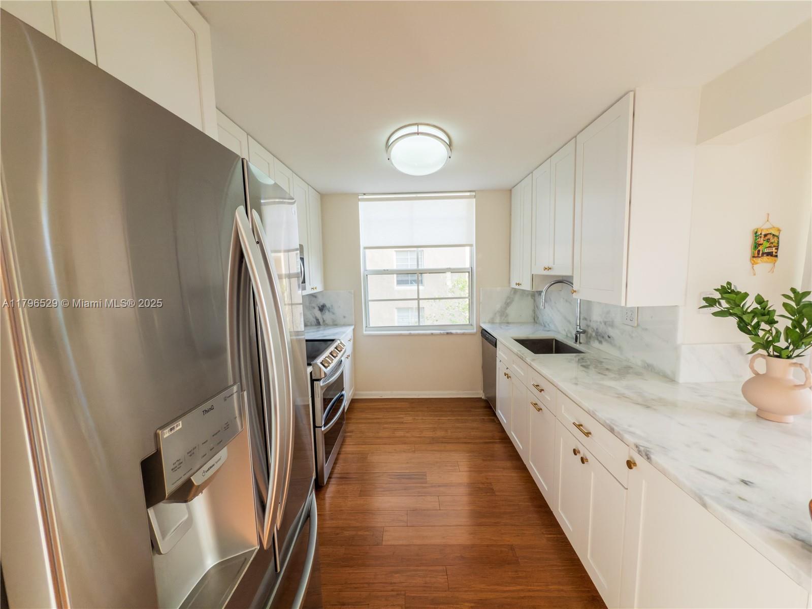 LAS OLAS BY THE RIVER CON - Residential