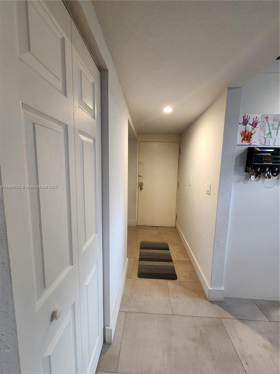 GREENGLADES CONDO IV - Residential Lease