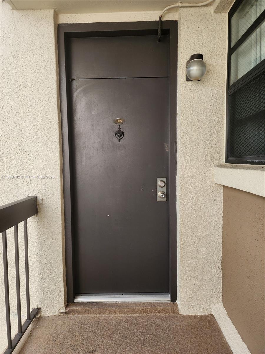 GREENGLADES CONDO IV - Residential Lease