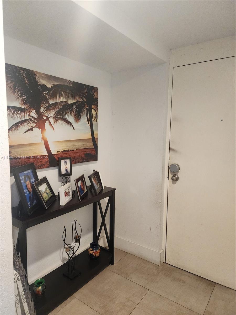 GREENGLADES CONDO IV - Residential Lease