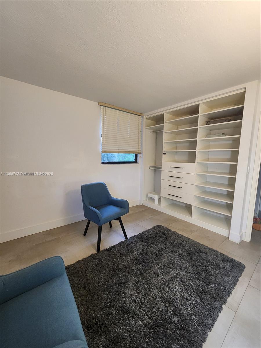 GREENGLADES CONDO IV - Residential Lease