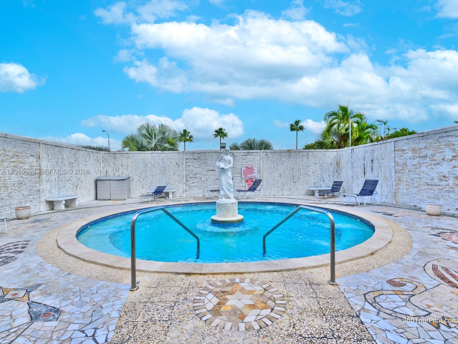 RAVENSWOOD ESTATES & MARI - Residential Lease
