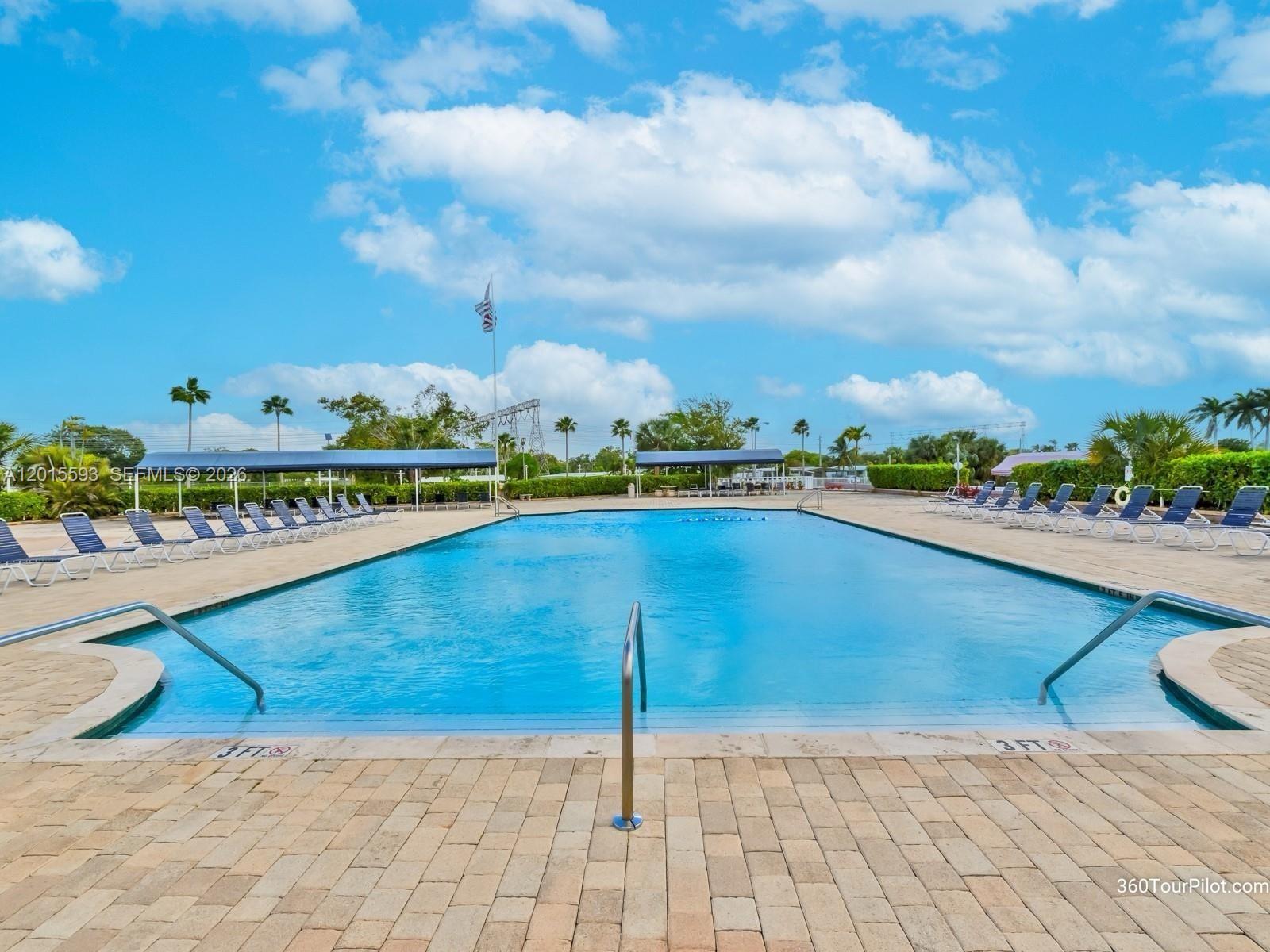 RAVENSWOOD ESTATES & MARI - Residential Lease