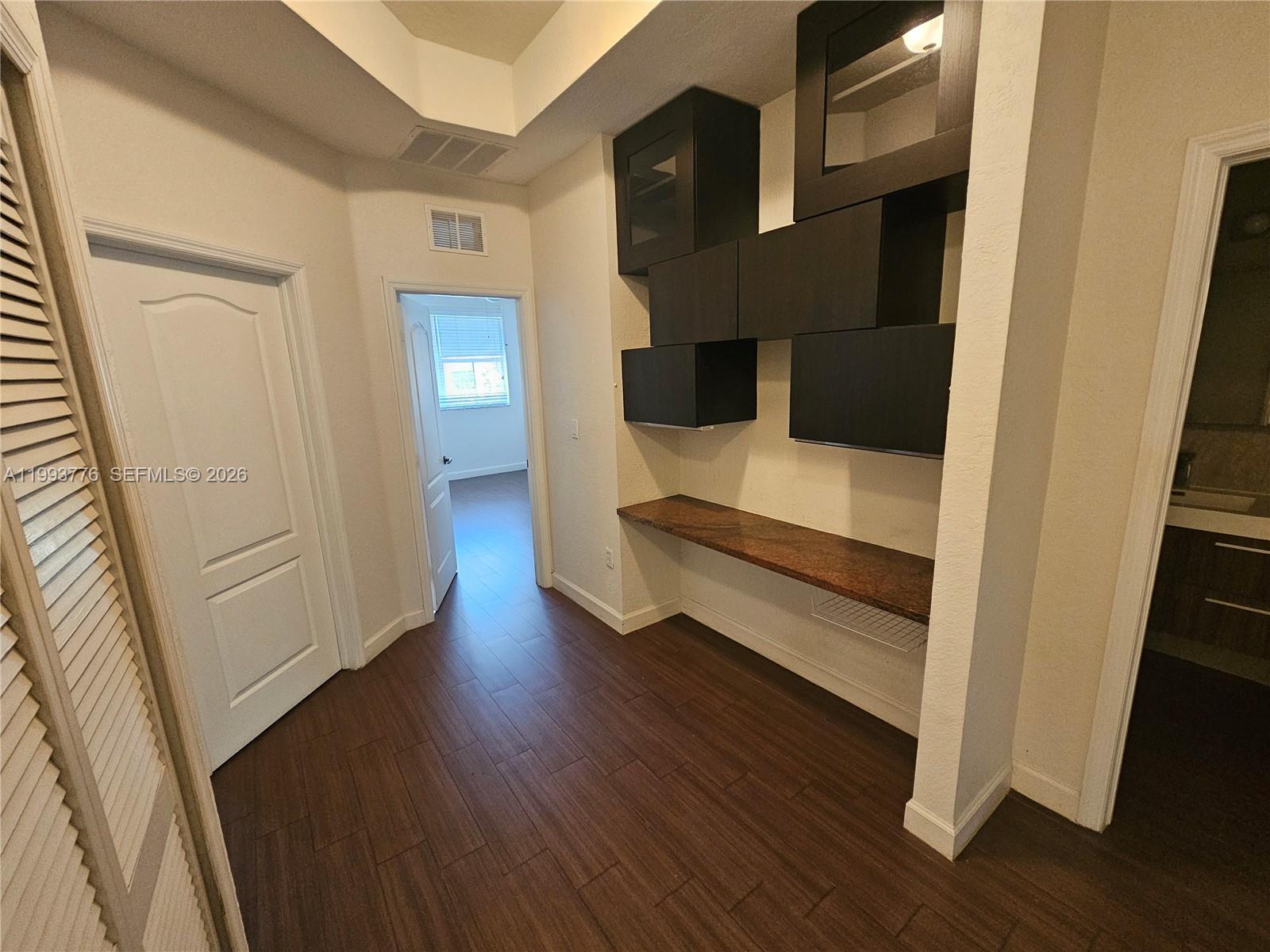 ISLANDS AT DORAL NORTHWES - Residential Lease